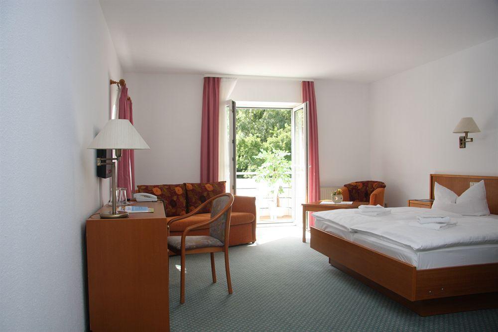 Gut-Hotel Pommernhotel Barth Exteriör bild